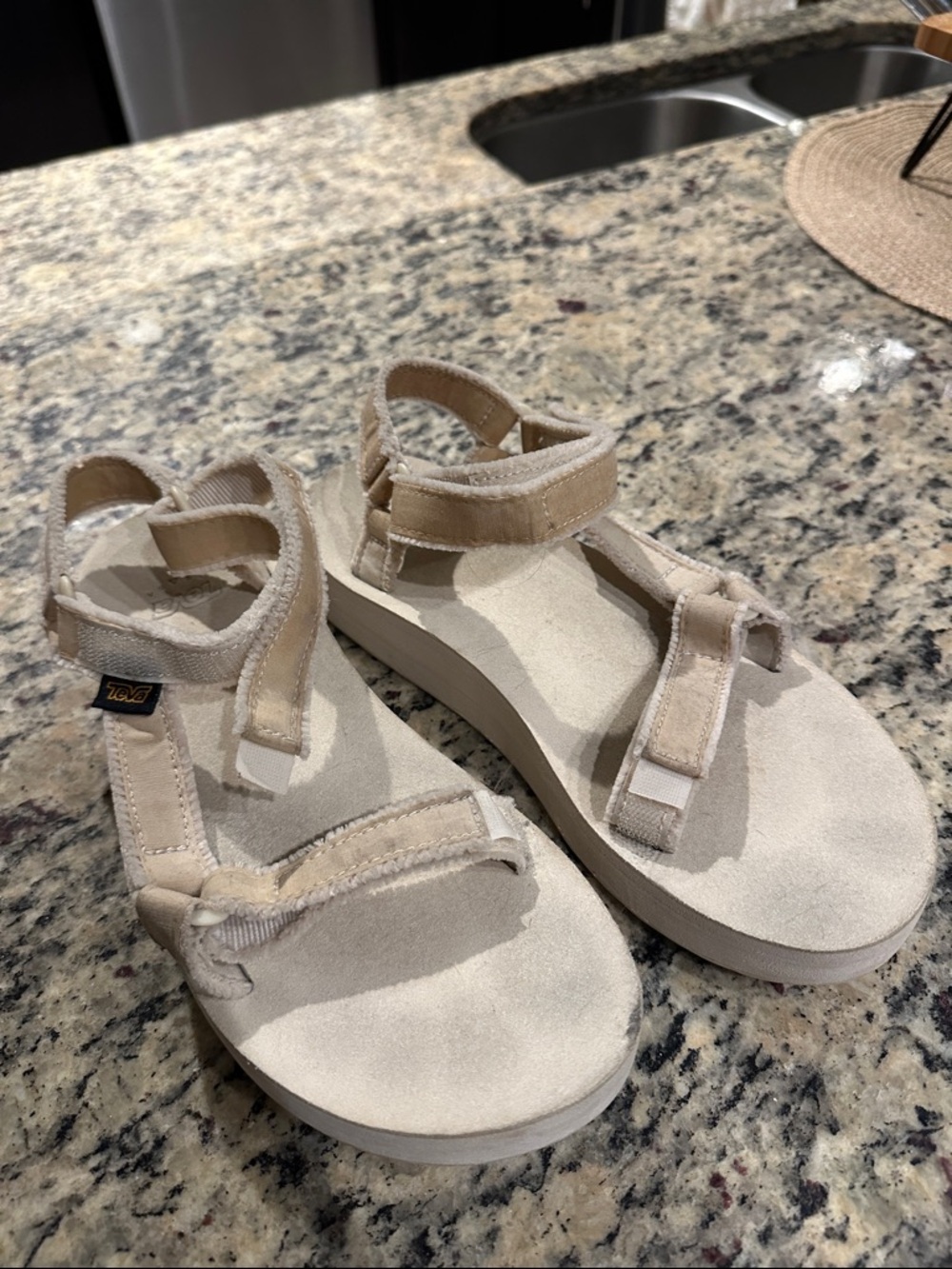 Teva Light Beige Suede Platform Sandals with Velcro Straps